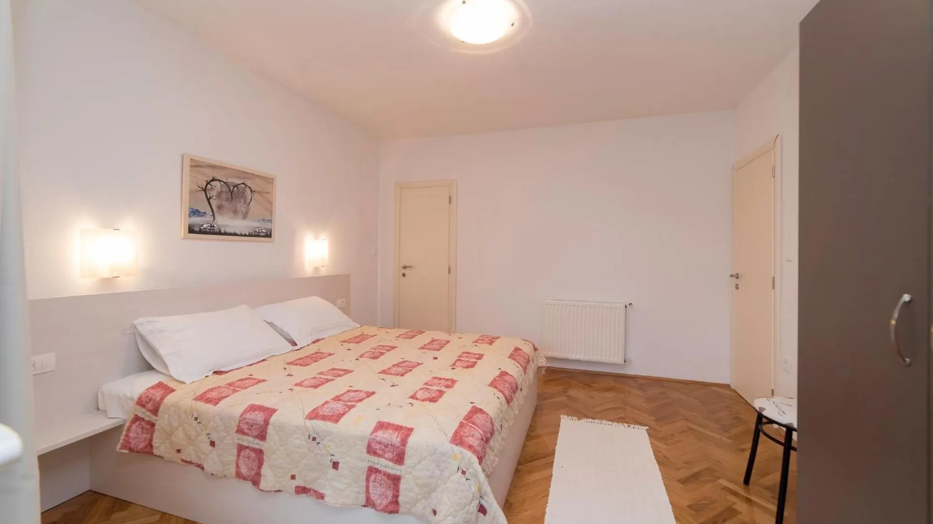 Apartment Kampor 15310A 拉布 0*,  克罗地亚